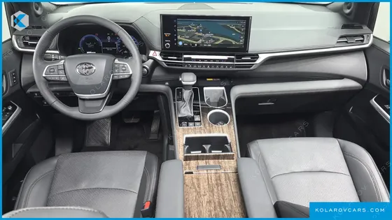 TOYOTA SIENNA 2.5 HYBRID AWD