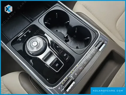 KIA CARNIVAL DIESEL 9-SEATER GRAVITY