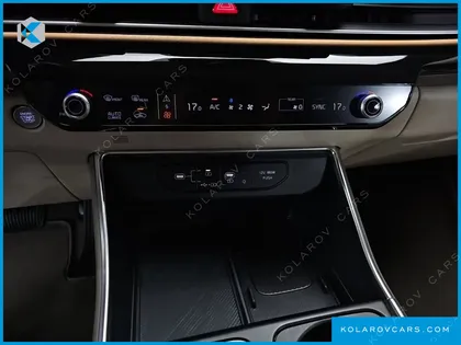 KIA CARNIVAL DIESEL 9-SEATER GRAVITY