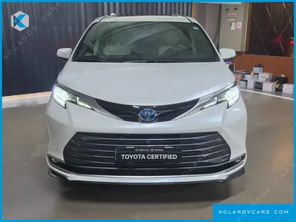 TOYOTA SIENNA 2.5 HYBRID 2WD