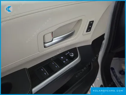 TOYOTA SIENNA 2.5 HYBRID 2WD