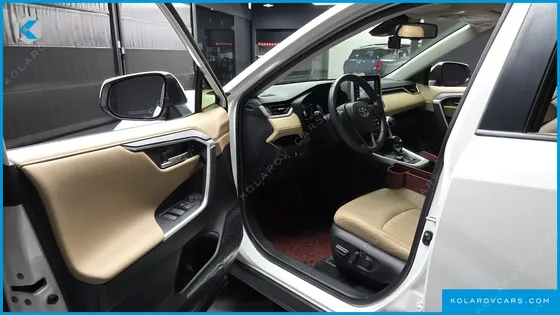 TOYOTA RAV4 2.5 4WD HYBRID