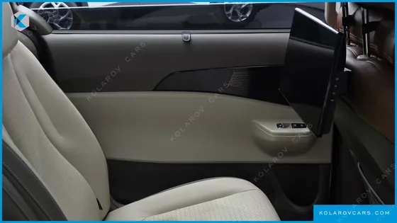 KIA CARNIVAL HEV 9SEATER SIGNATURE