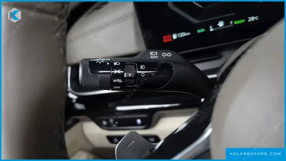 KIA CARNIVAL HEV 9SEATER SIGNATURE