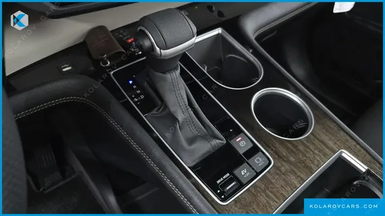 TOYOTA SIENNA 2.5 HYBRID 2WD