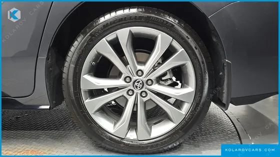 TOYOTA SIENNA 2.5 HYBRID 2WD