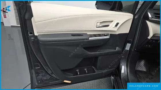 TOYOTA SIENNA 2.5 HYBRID 2WD