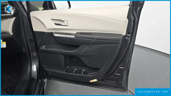 TOYOTA SIENNA 2.5 HYBRID 2WD