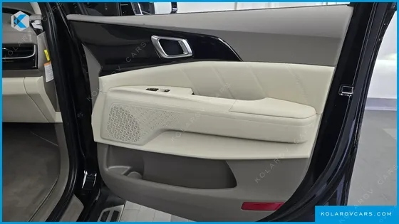 KIA CARNIVAL HEV 7-SEATER HI LIMOUSINE