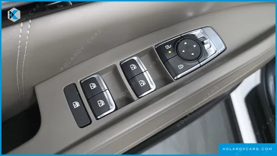 KIA CARNIVAL HEV 7SEATER SIGNATURE