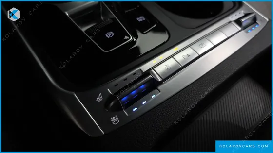 KIA CARNIVAL HEV 7SEATER SIGNATURE