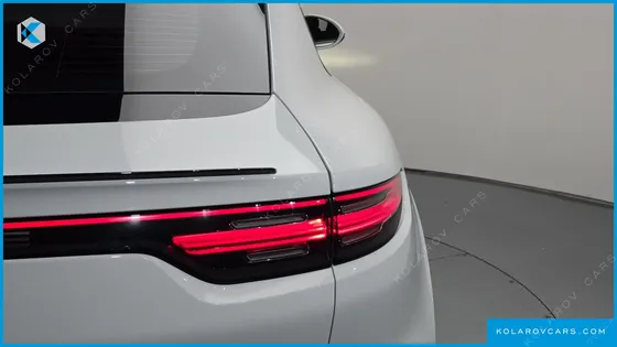 PORSCHE CAYENNE 3.0 COUPE PLATINUM EDITION