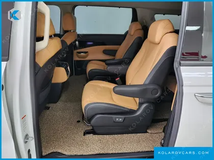 KIA CARNIVAL DIESEL 9-SEATER SIGNATURE