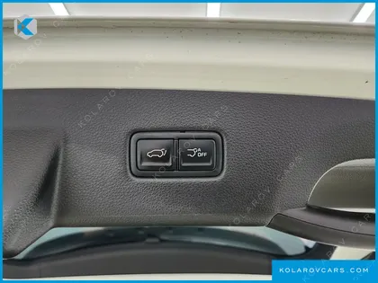 KIA CARNIVAL DIESEL 9-SEATER SIGNATURE