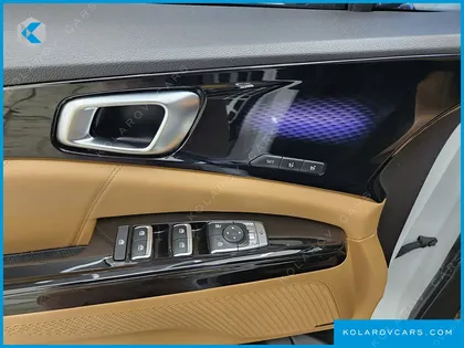 KIA CARNIVAL DIESEL 9-SEATER SIGNATURE