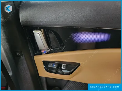 KIA CARNIVAL DIESEL 9-SEATER SIGNATURE