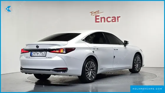 LEXUS ES LUXURY PLUS