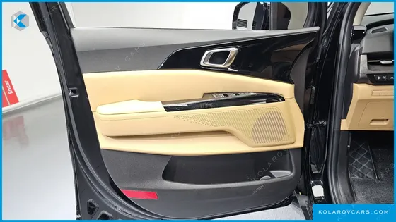 KIA CARNIVAL DIESEL 7-SEATER NOBLESSE