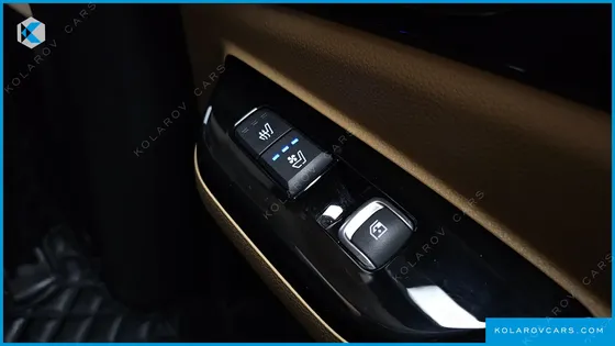 KIA CARNIVAL DIESEL 7-SEATER NOBLESSE