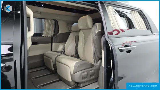 KIA CARNIVAL DIESEL 7-SEATER HI-LIMOUSINE