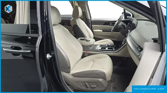 KIA CARNIVAL DIESEL 7-SEATER HI-LIMOUSINE