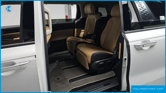 KIA CARNIVAL DIESEL 7-SEATER SIGNATURE