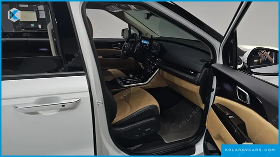 KIA CARNIVAL DIESEL 7-SEATER SIGNATURE
