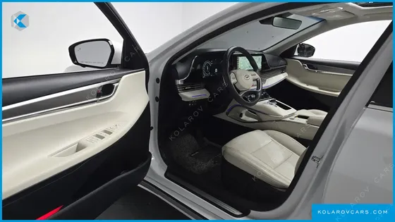 HYUNDAI GRANDEUR LE BLANC