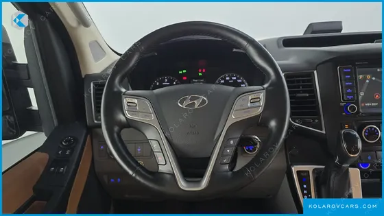 HYUNDAI SOLATI 15-SEATER