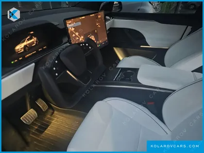 TESLA MODEL X PLAID