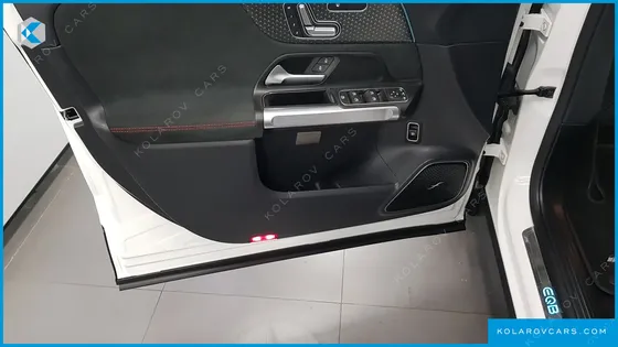 MERCEDES EQB EQB300 4MATIC AMG LINE
