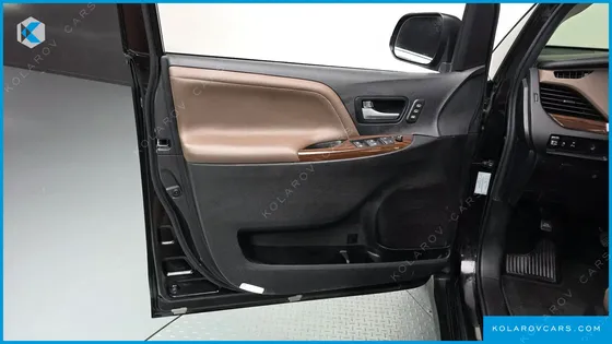 TOYOTA SIENNA 3.5