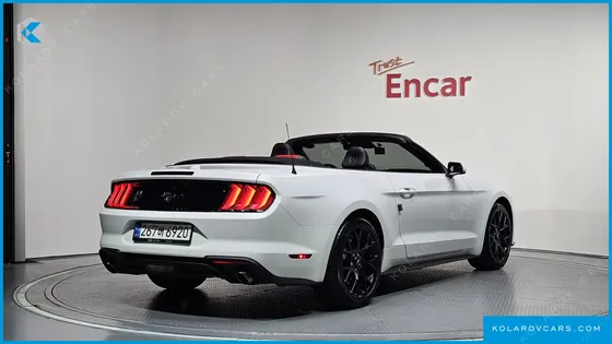 FORD MUSTANG CONVERTIBLE