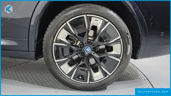 BMW IX3 M SPORTS