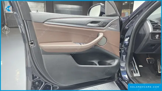 BMW IX3 M SPORTS