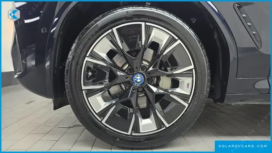 BMW IX3 M SPORTS