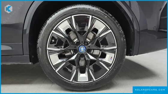 BMW IX3 M SPORTS