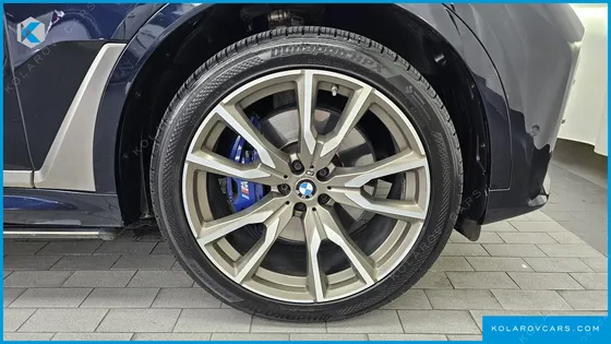 BMW X7 M50D