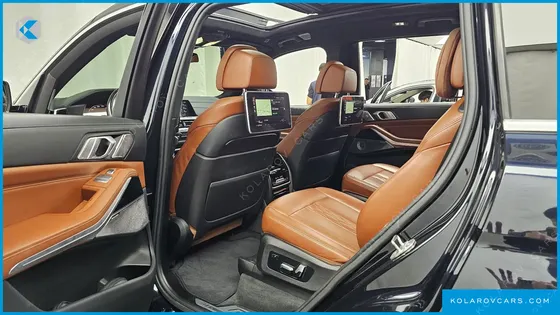 BMW X7 M50D