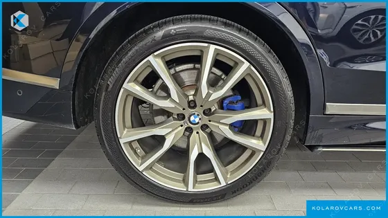 BMW X7 M50D