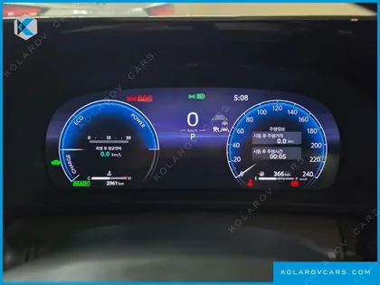 TOYOTA CROWN 2.5 4WD HYBRID