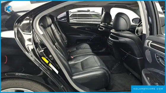LEXUS LS 5-SEATS OTTOMAN