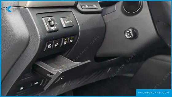 LEXUS LS 5-SEATS OTTOMAN