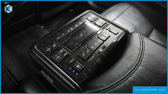 LEXUS LS 5-SEATS OTTOMAN