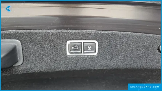GENESIS G90 GASOLINE 3.5 TURBO AWD