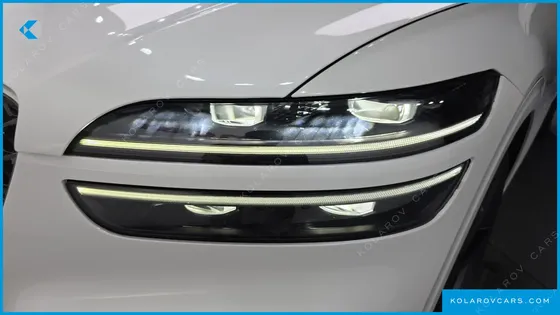 GENESIS GV70 2.5T GASOLINE 2WD