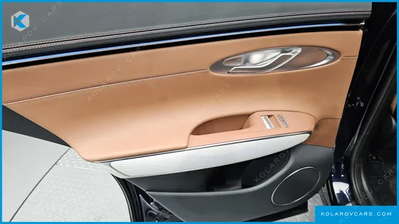 GENESIS GV70 2.5T GASOLINE 2WD