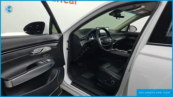 GENESIS GV70 2.5T GASOLINE 2WD