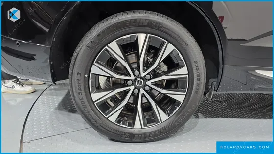 VOLVO XC60 B5 ULTIMATE BRIGHT