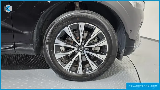 VOLVO XC60 B5 ULTIMATE BRIGHT